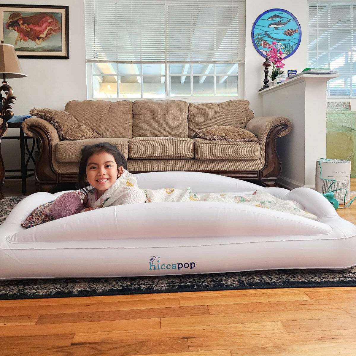 travel bed with safety rails